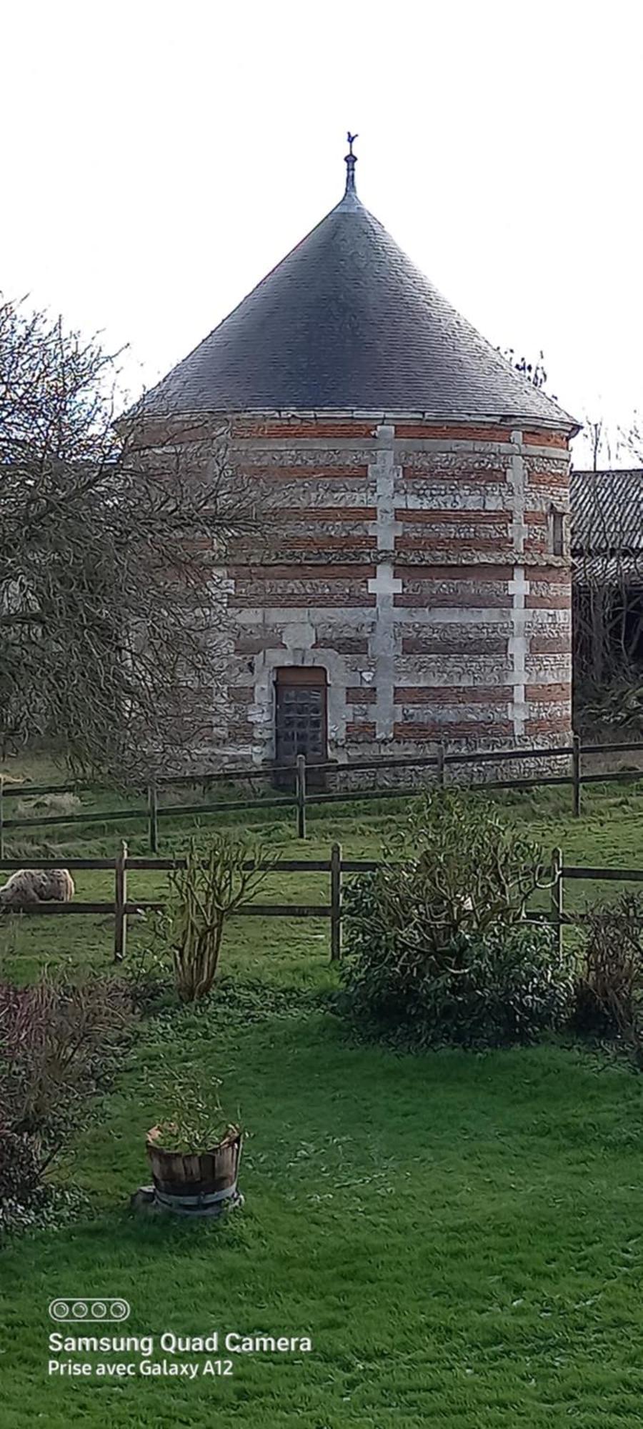 Gite Clos Masure De Blevillot Saint-Gilles-de-la-Neuville Exterior foto
